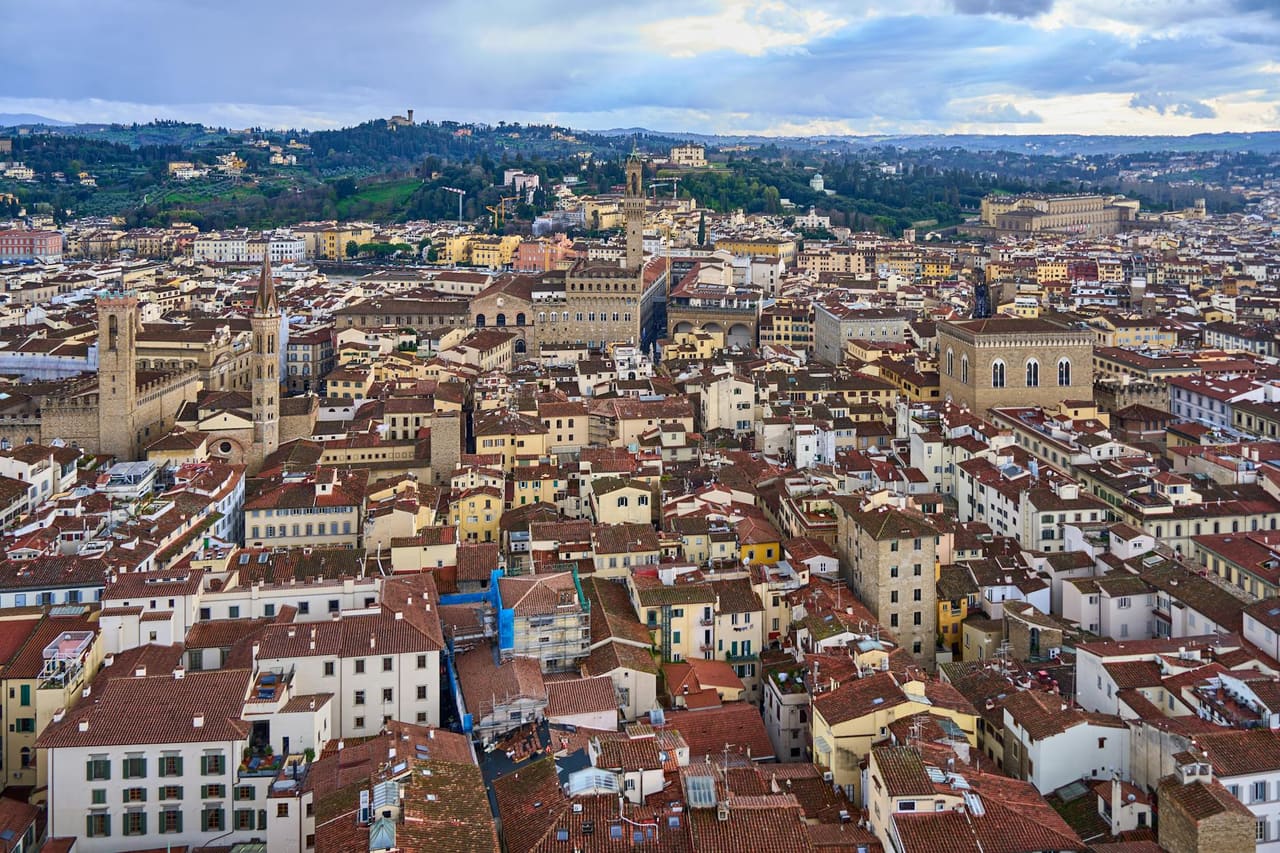 Company formation in Italy: office district and notarial documents.