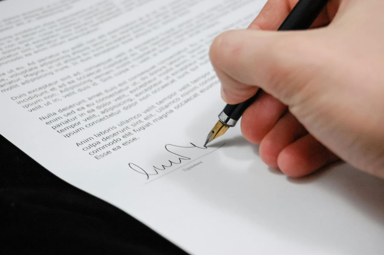 Registering an SRL in Italy -- Milan commercial district where Italian limited liability companies are incorporated.